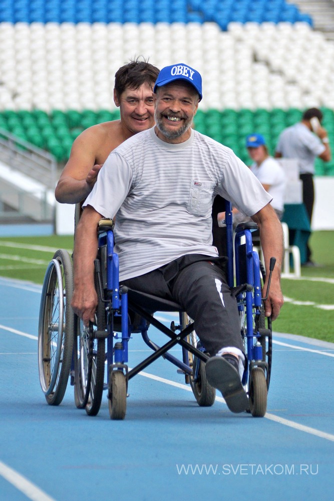 праздничное физкультурно-спортивное мероприятие для инвалидов, посвященное Дню физкультурника. 74